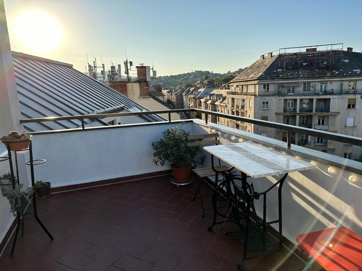 Apartament Bright & Spacious In Buda *